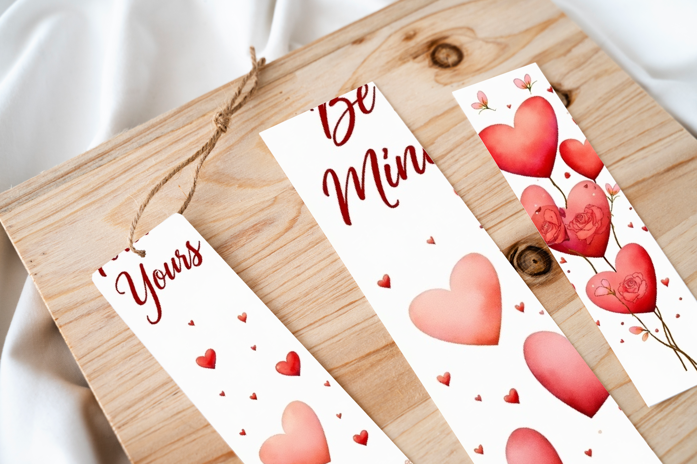 Romantic Valentine's Day Bookmark Journal - CraftNest - Digital Crafting and Art